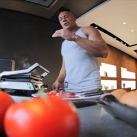 EasyFitness Денис Семенихин - Питание 001. Белки - YouTube